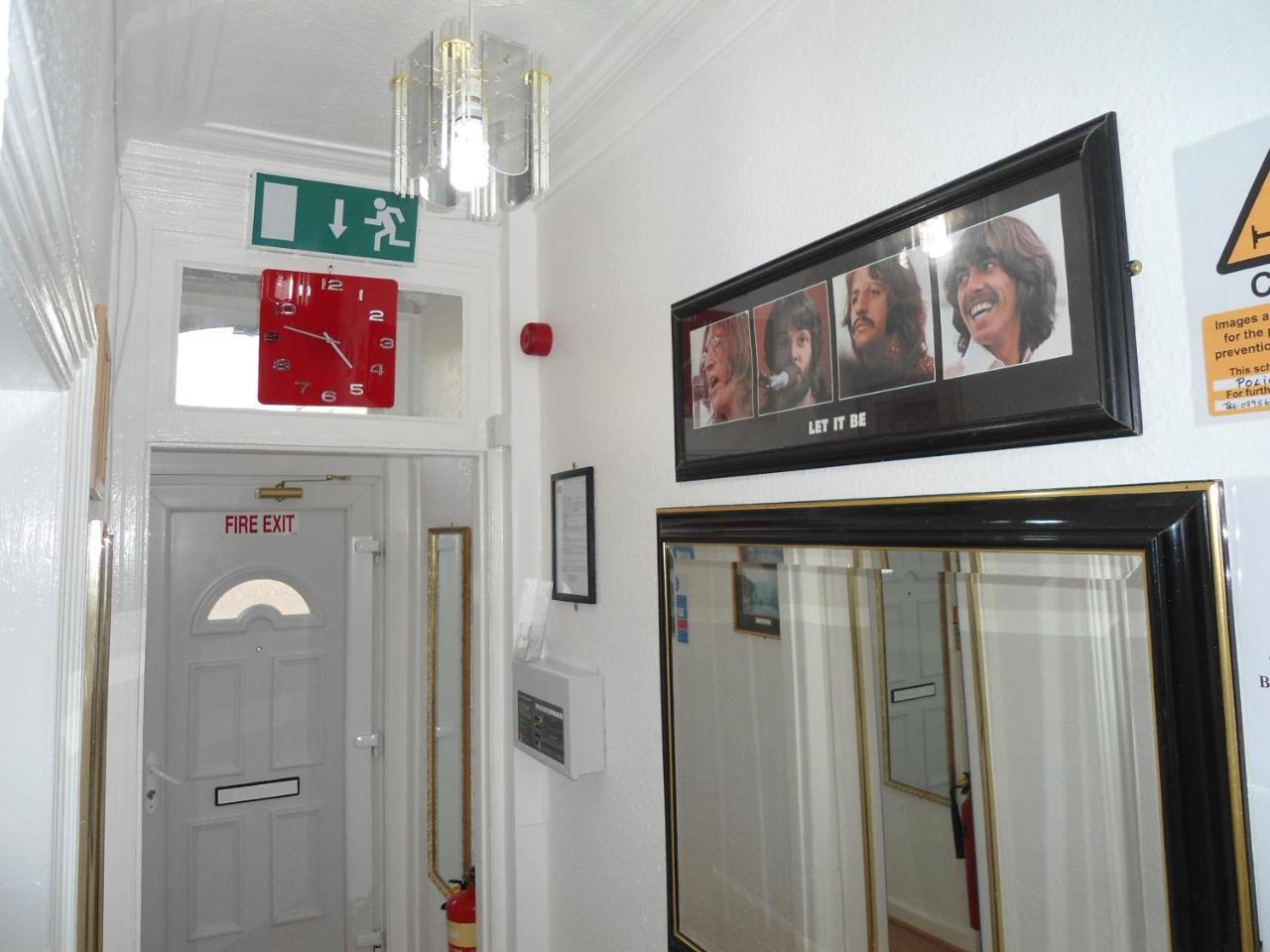 Liverpool Lodge Exterior photo