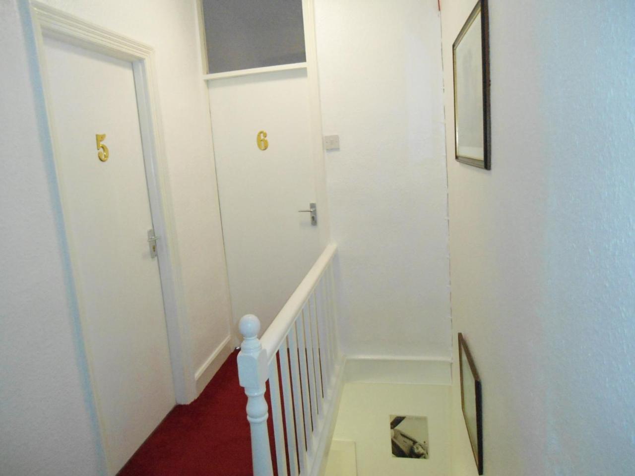 Liverpool Lodge Exterior photo
